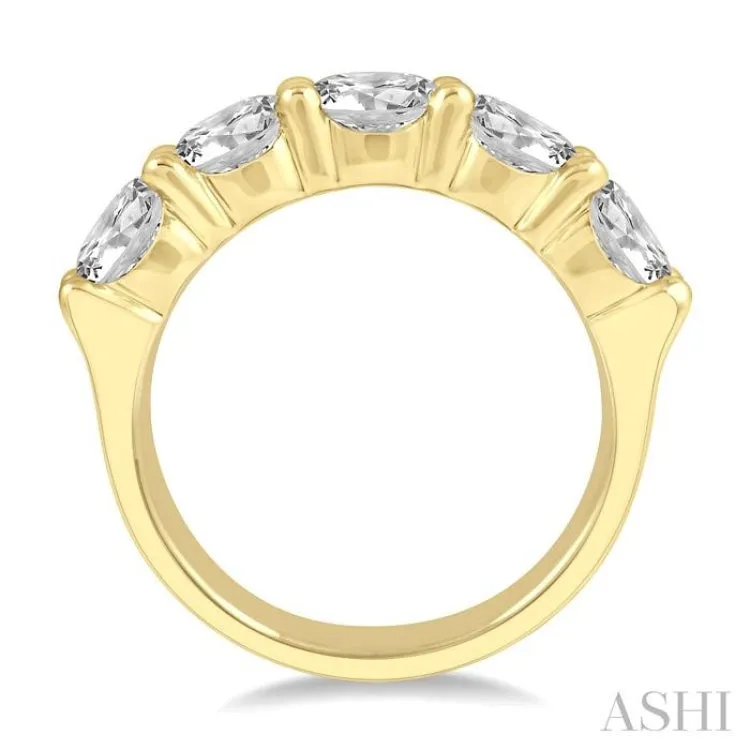 3 Ctw 5 Stone Round Cut Diamond Wedding Band in 14K Yellow Gold