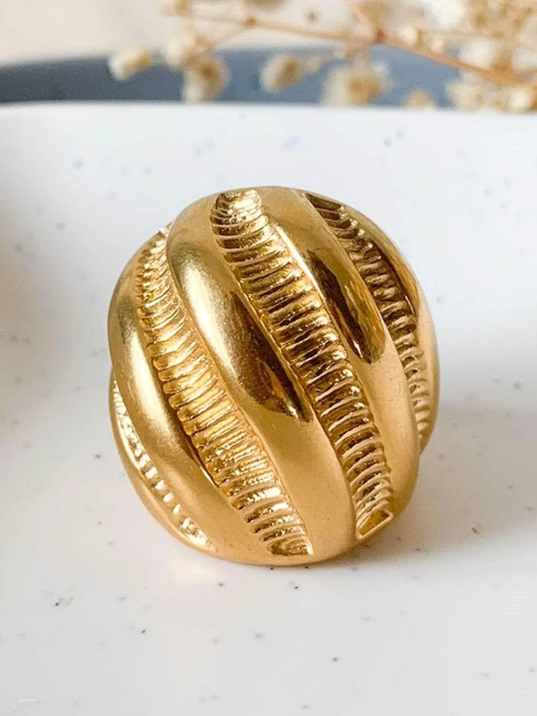 Aesthetic Signet Ring