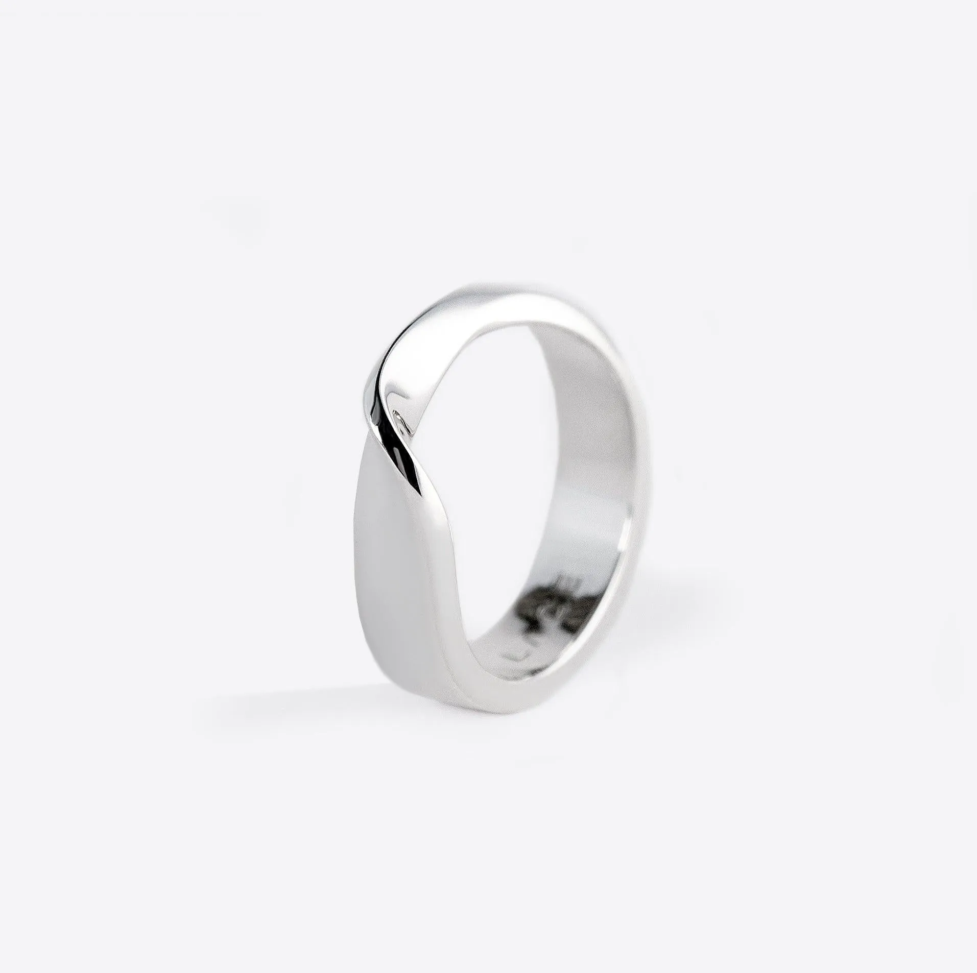 Amor Ring ─ Bold, Premium