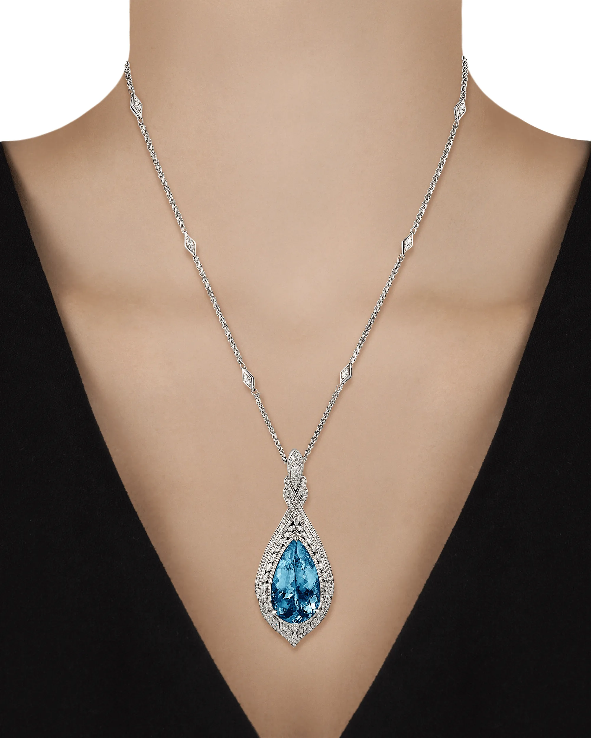 Aquamarine Pendant Necklace, 60.00 Carats