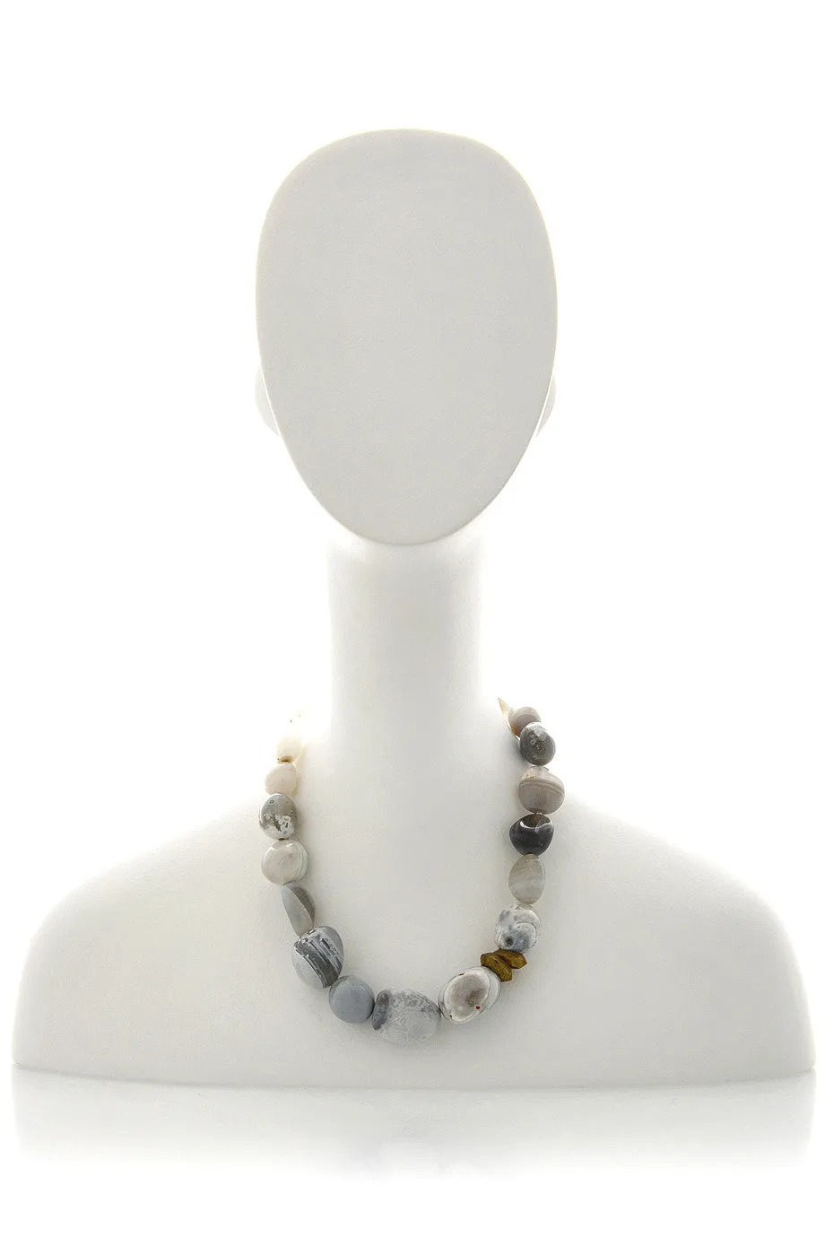 BY THE STONES PEBBLES Grey Botswana Necklace