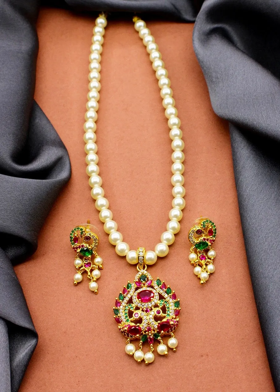 CHARMING PEACOCK NECKLACE