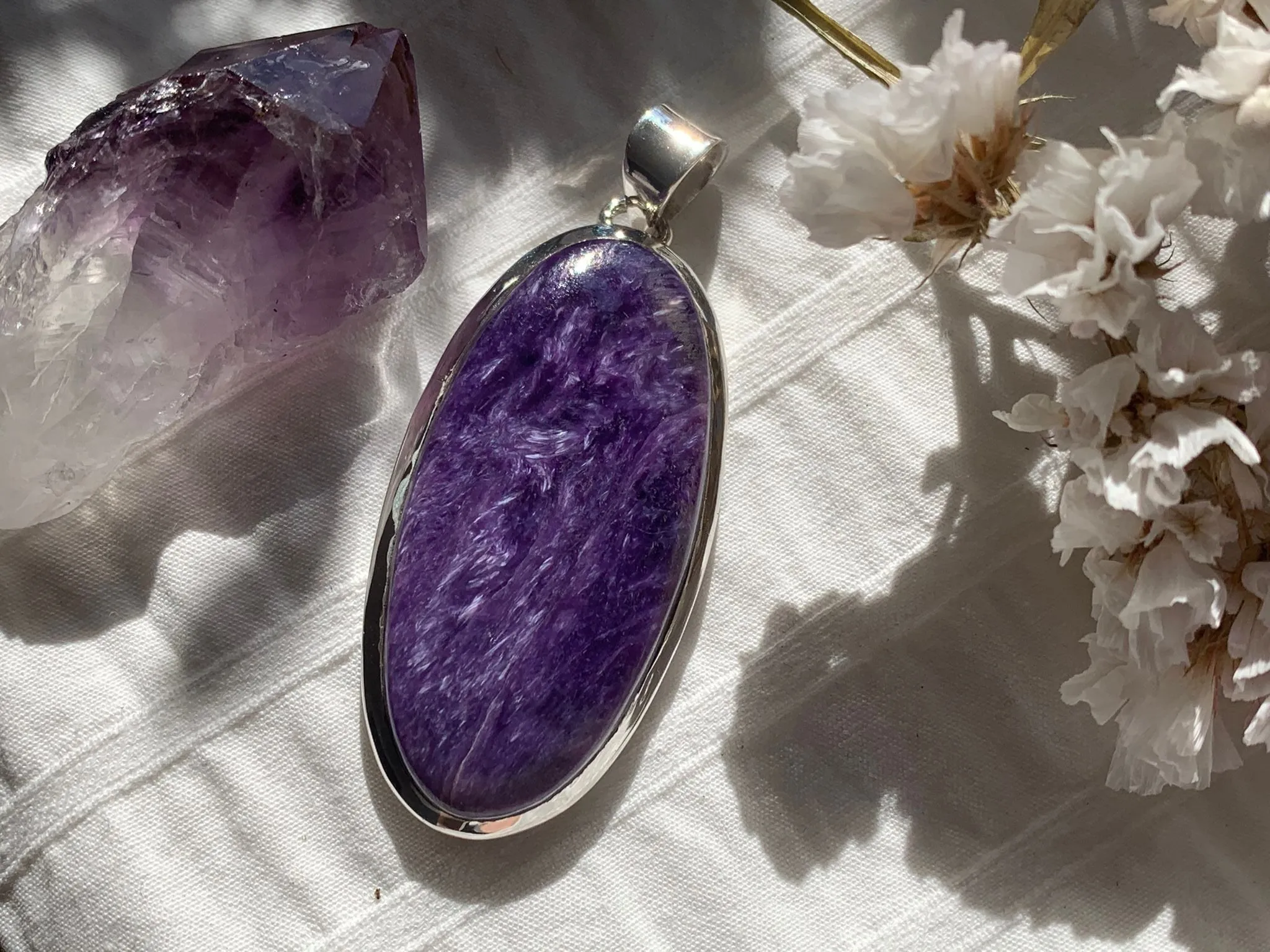 Charoite Naevia Pendant - Long Oval