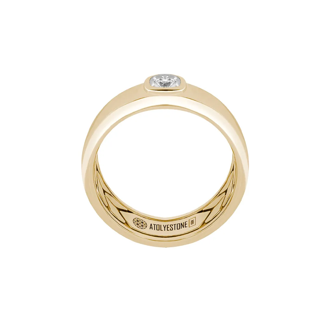 Cushion Moissanite Band Ring in Gold