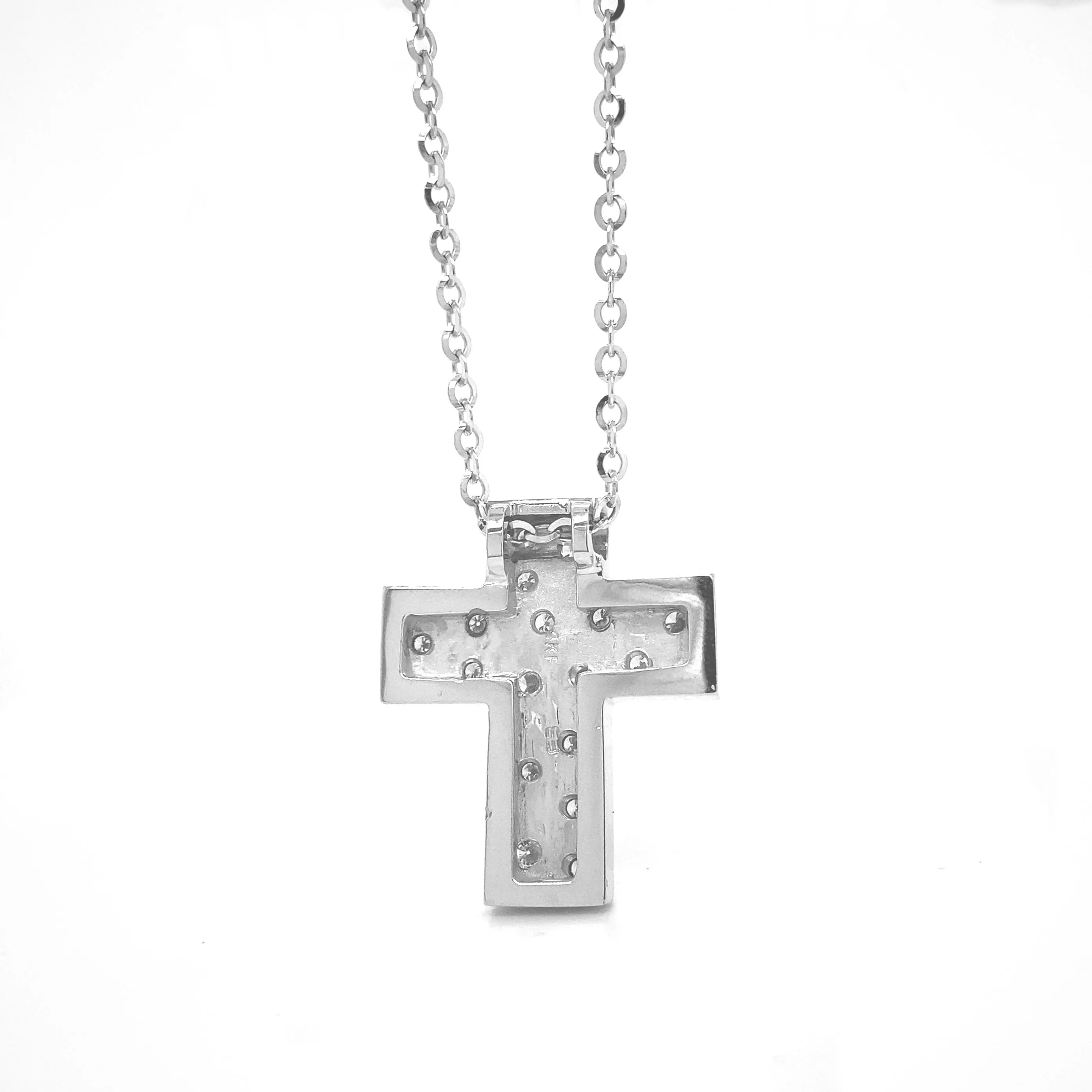 Diamond Cross Pendant P052