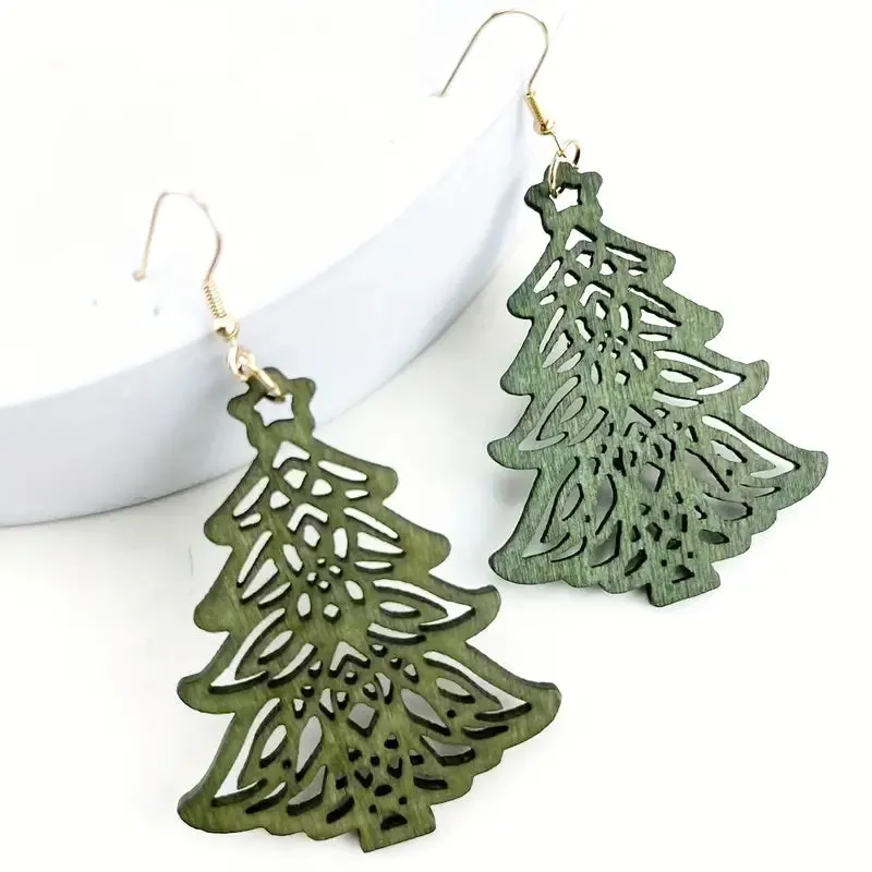 Green Wood Christmas Tree With Intricate Design Dangle Earrings