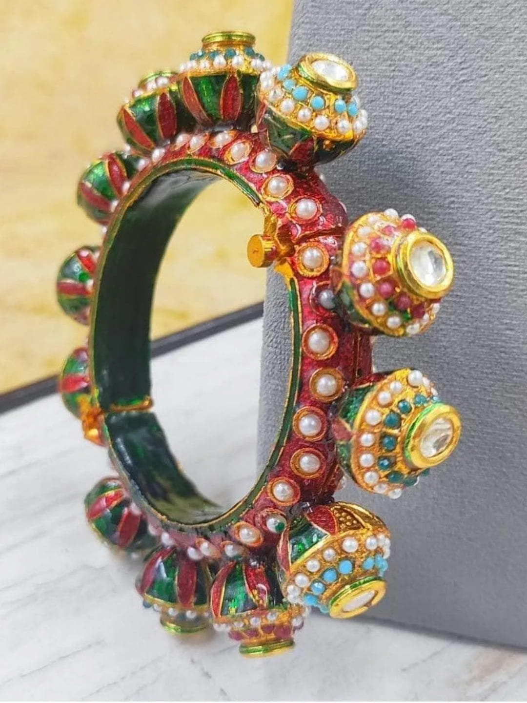 Kundan Meenakari Kada