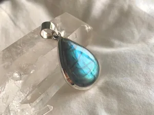 Labradorite Naevia Pendant - Reg. Teardrop