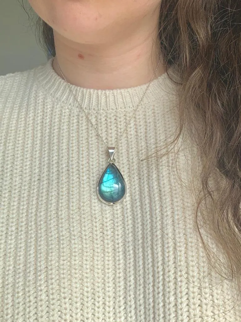 Labradorite Naevia Pendant - Reg. Teardrop