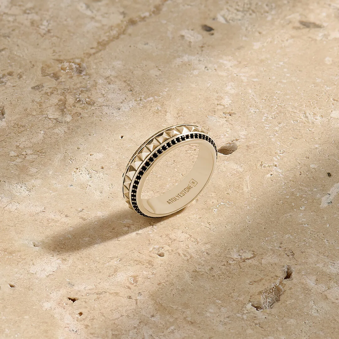 Minimal Pyramid Pave Ring in Gold