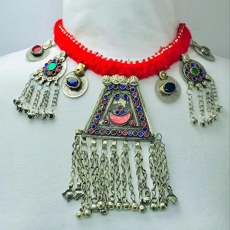 Red Kuchi Choker Necklace With Massive Pendant