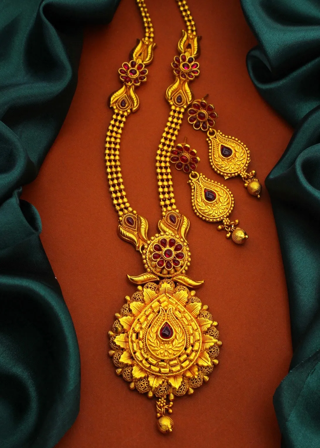 STUNNING PESHWAI NECKLACE